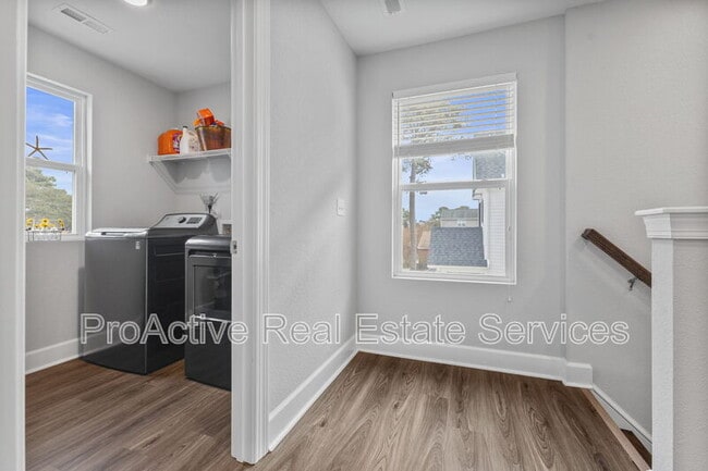 Building Photo - 9575 14th Bay St