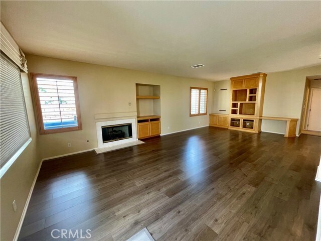 Building Photo - 16376 Skyridge Dr