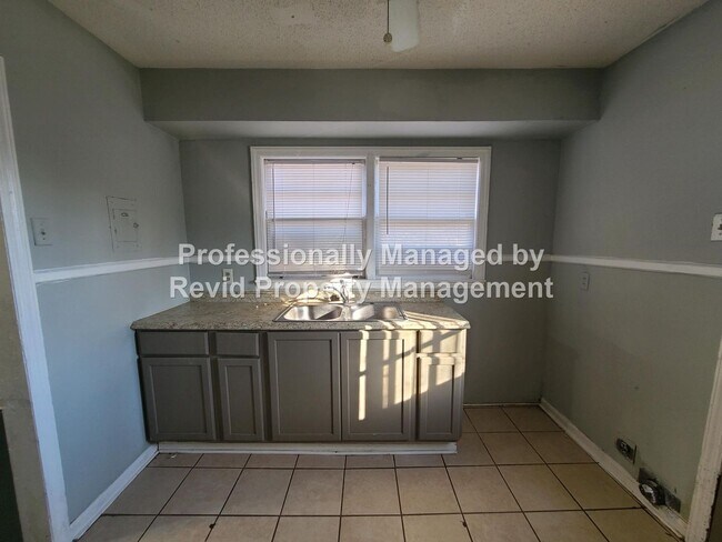 Building Photo - 1245 Elliston Rd