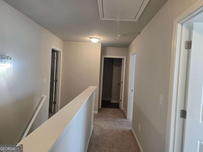 Building Photo - 213 N Fortune Way