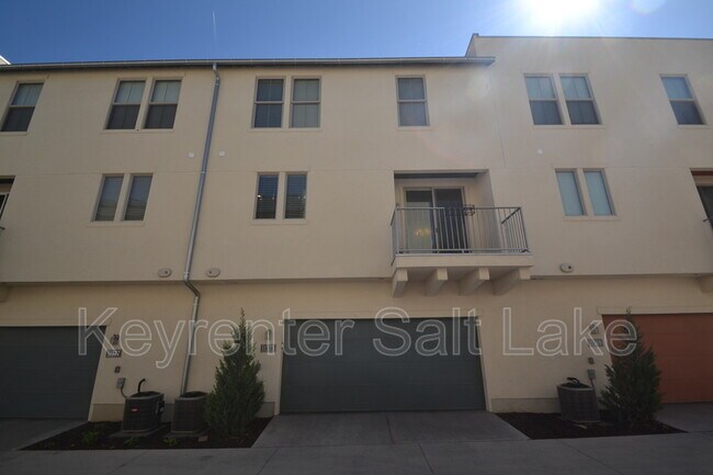 Primary Photo - 11373 S Oakmond Rd