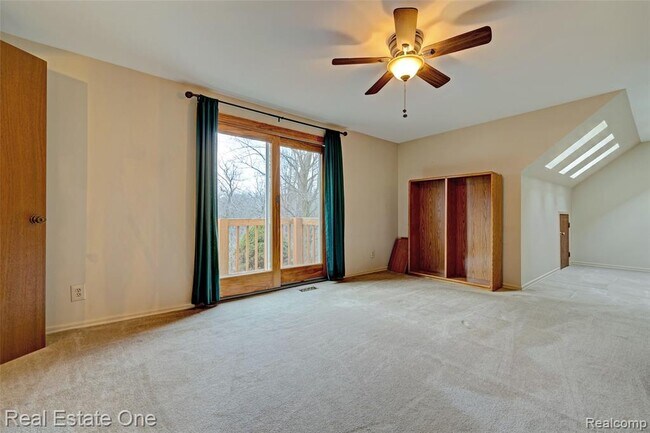 Building Photo - 5307 Metamora Rd