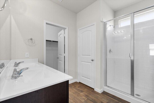 Building Photo - 1033 Ferryman Dr