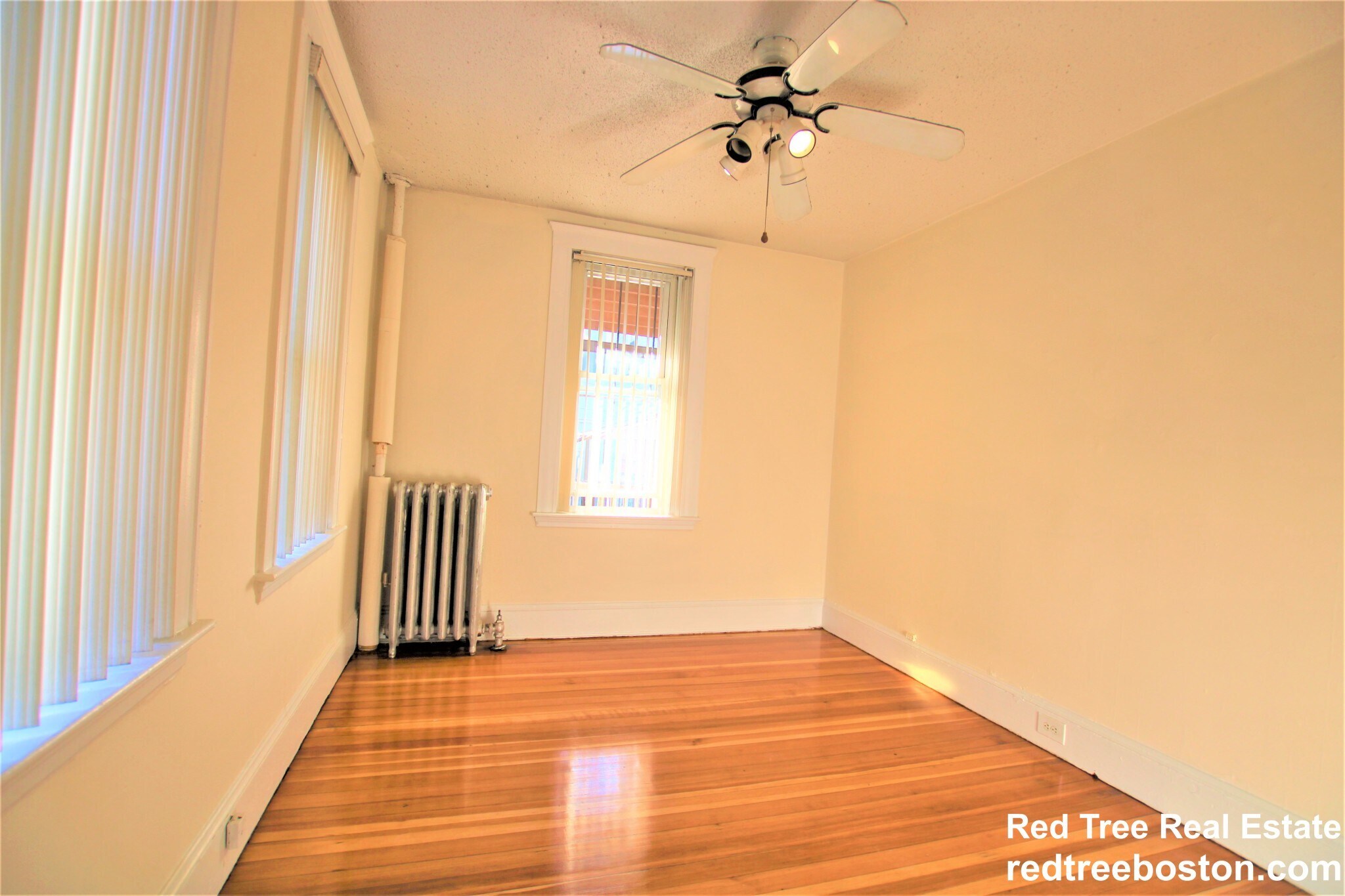 Building Photo - 15 Barrows St