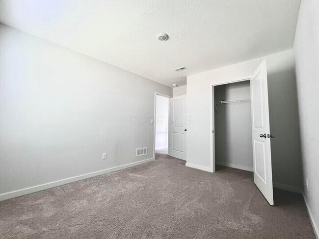 Building Photo - 418 Park Vista Dr