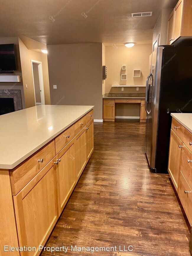 Building Photo - 3 br, 2 bath House - 20778 SE Hollis Ln