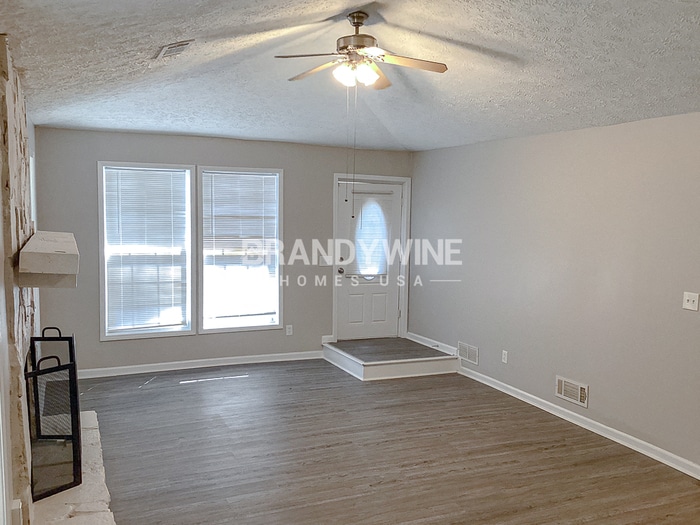 Building Photo - 5391 Hall Cir