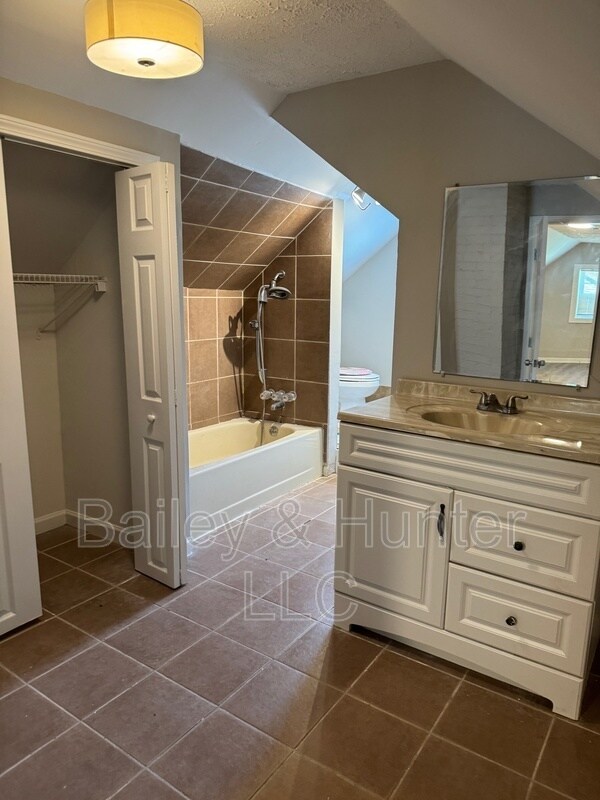 Building Photo - 1306 Cahaba Dr SW