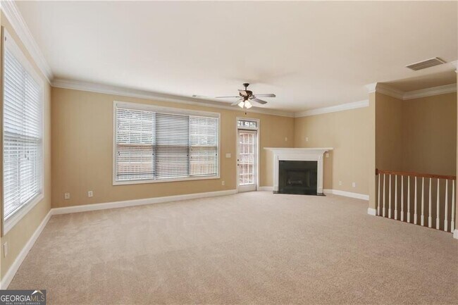 Building Photo - 5060 Windcrest Ln