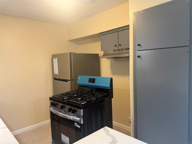 Building Photo - 7335 Tanager St
