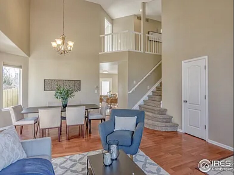 Building Photo - 1364 E Weldona Way