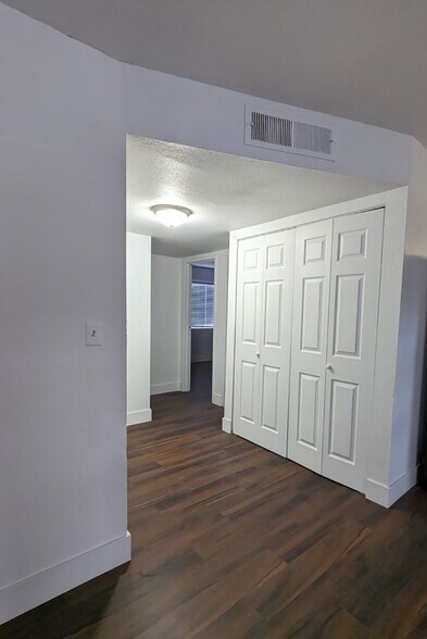 Building Photo - 3220 Figler Ct