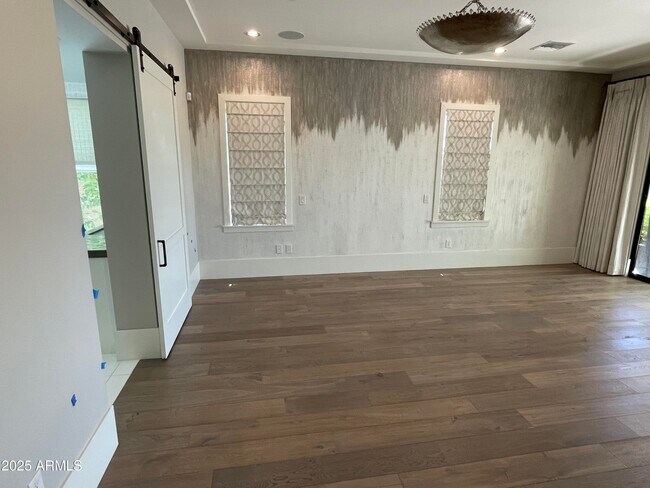 Building Photo - 10203 E Camelot Ct