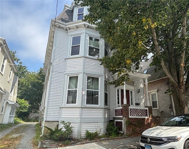 Building Photo - 46 Lee Ave