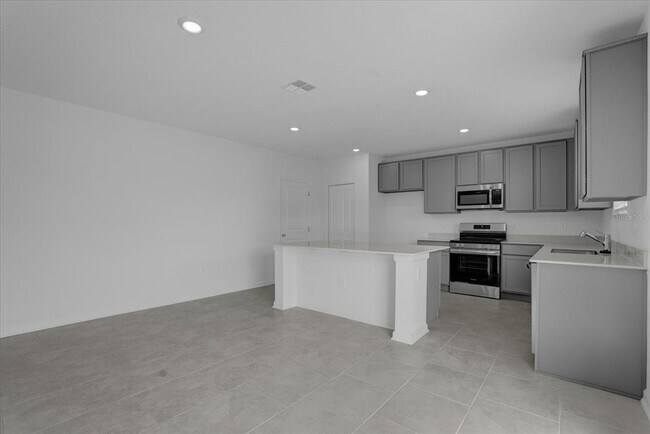 Building Photo - 4830 Worchester Dr