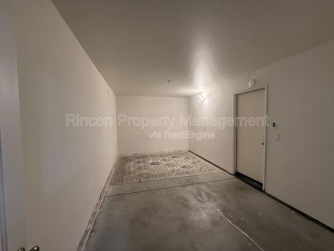 Building Photo - 2029 Milagro Pl