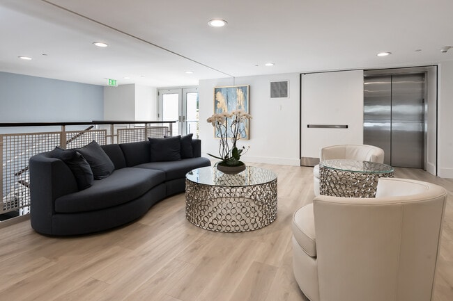 Building Photo - 200 Brannan St