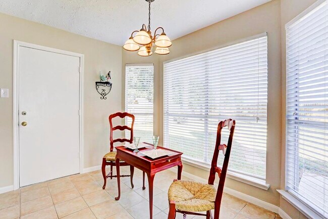 Building Photo - 21702 N Tangle Creek Ln