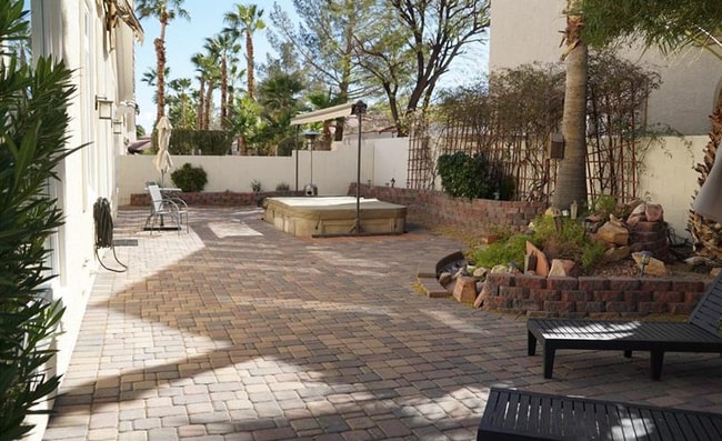 Building Photo - 8809 Las Olivas Ave