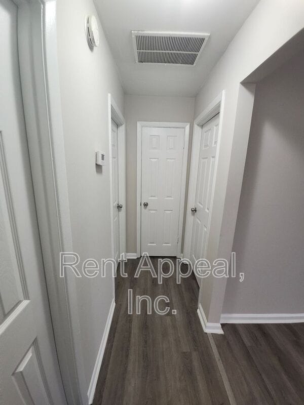 Building Photo - 2916 Carriage Ln