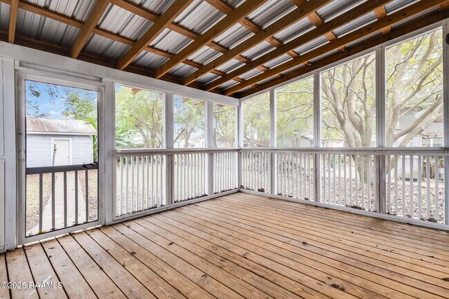 Building Photo - 201 S Orange St