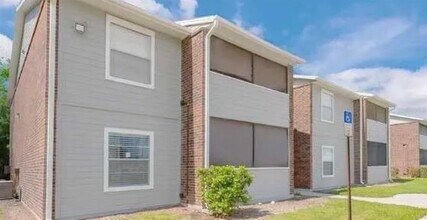 Building Photo - 1400 Gandy Blvd N