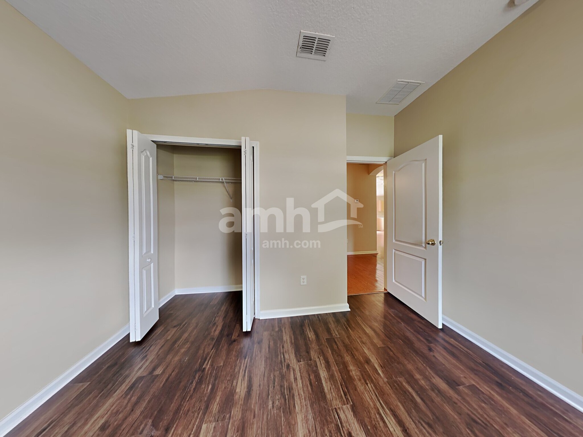 Building Photo - 2140 Creekmont Dr