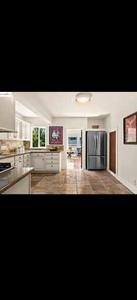 Primary Photo - 1412 Peralta Ave