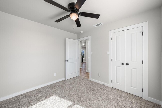 Building Photo - 113 Thomas St