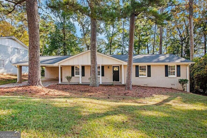Primary Photo - 2112 Royal Fox Way