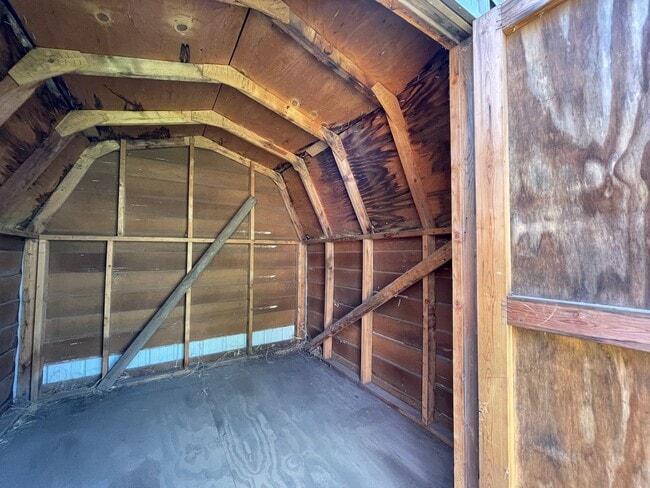 Building Photo - Two Bedroom Home in Quiet Neighborhood