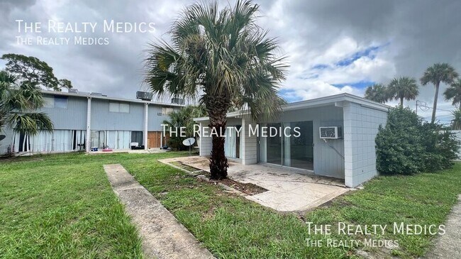 Building Photo - 1010 N Fiske Blvd