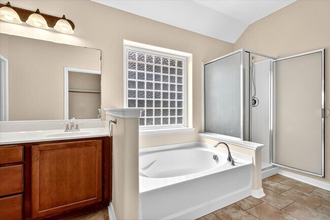 Building Photo - 6018 Tapestry Dr