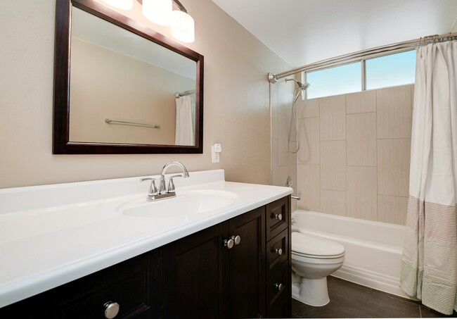 Building Photo - 3909 Nereis Dr