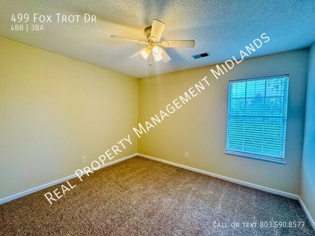 Building Photo - 499 Fox Trot Dr