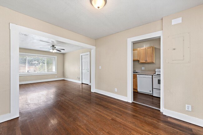 Interior Photo - 901 E 28th Street