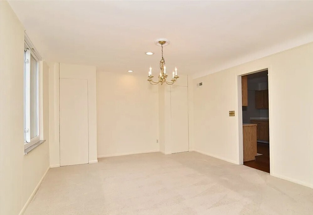 Dining Rm - 19425 Van Aken Blvd