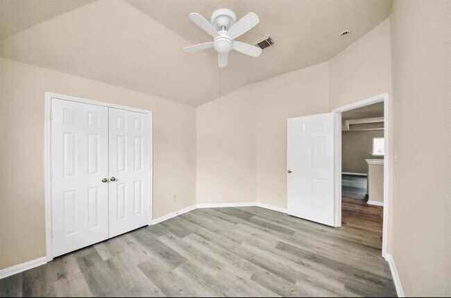 Building Photo - 6902 Sterling Meadow Dr
