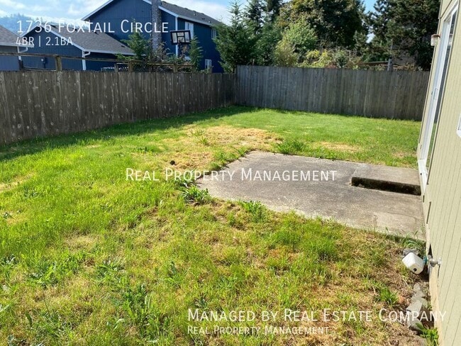 Building Photo - Woodland 4 Bed 2.5 Bath Home with Two Car ...