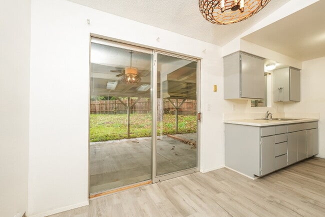 Building Photo - 6825 180th St SE