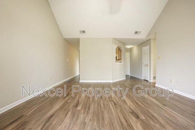 Building Photo - 2961 Churchwell Dr