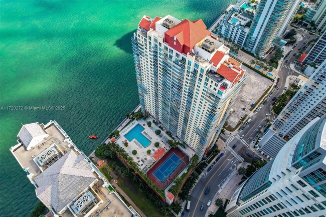 Building Photo - 1155 Brickell Bay Dr