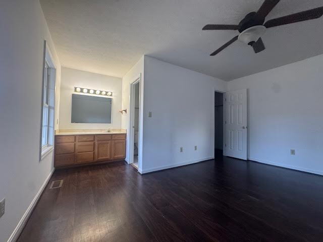 Building Photo - 1304 Mountain Rd