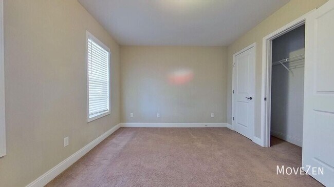 Building Photo - 1718 Heatherstone Ln