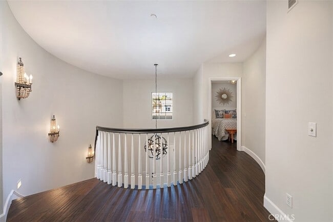 Building Photo - 27 Via Monarca St