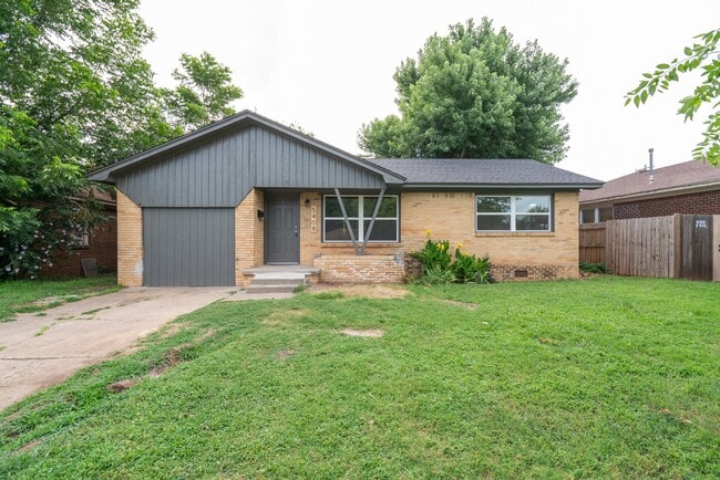 Building Photo - 5408 S Youngs Pl