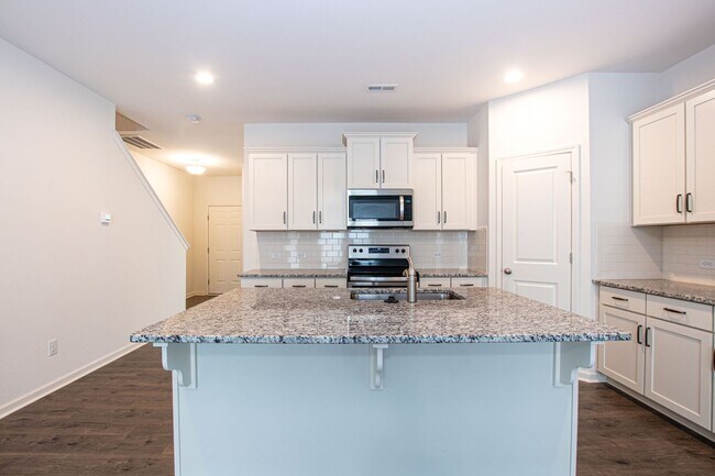 Building Photo - BEAUTIFUL 3 Bedroom Townhome Bonterra Village AVAILABLE MARCH 2026