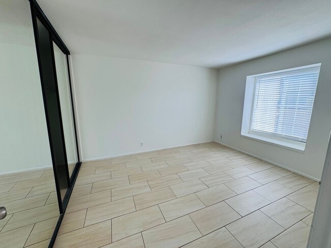 Building Photo - Your Dream Retreat Awaits in Nantucket Vil...