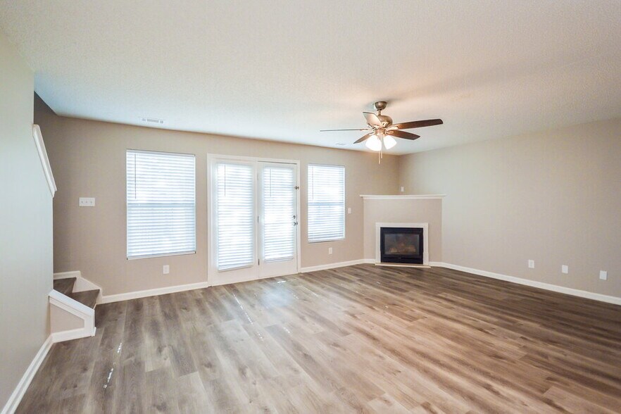 Building Photo - 35 Fieldview Ln