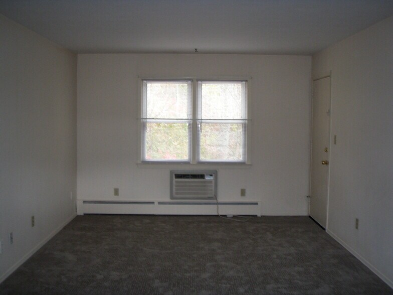 Building Photo - 31 Pilgrim Trl